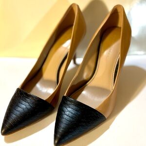 AUDREY BROOKE Tan Leather Pumps With Black Leather Accent Pointed Toe